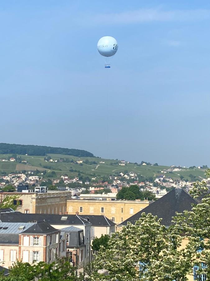 Avenue De Champagne Epernay Private Parking Apartman Kültér fotó