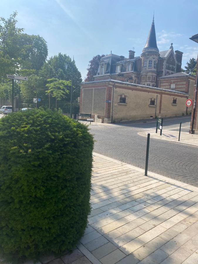 Avenue De Champagne Epernay Private Parking Apartman Kültér fotó