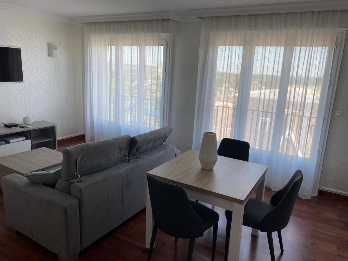 Avenue De Champagne Epernay Private Parking Apartman Kültér fotó